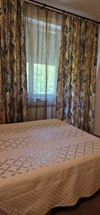 Гостиница Анюта Сочи Трехместный номер с собственной ванной комнатой-6