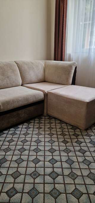 Гостиница Анюта Сочи Четырехместный номер с собственной ванной комнатой вне номера-7